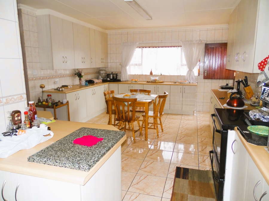 9 Bedroom Property for Sale in East Bank Eastern Cape